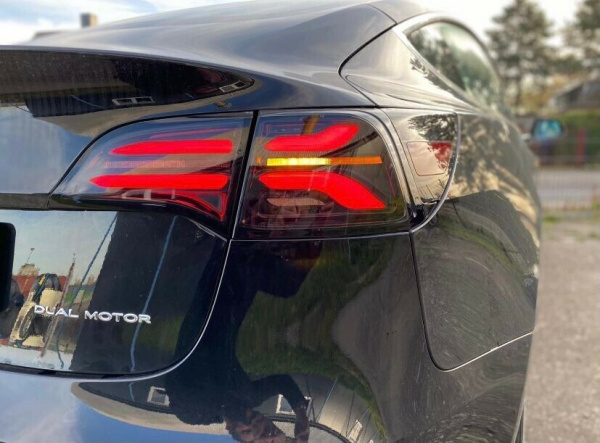 Voll LED Upgrade Design Rückleuchten für Tesla Model 3 / Model Y ab 2017 schwarz/rauch